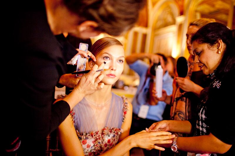 galleries/2011/09/14/marchesa-spring-summer-2012-new-york-fashion-week-backstage-photos/marchesa-kevin-tachman-19_igztu3