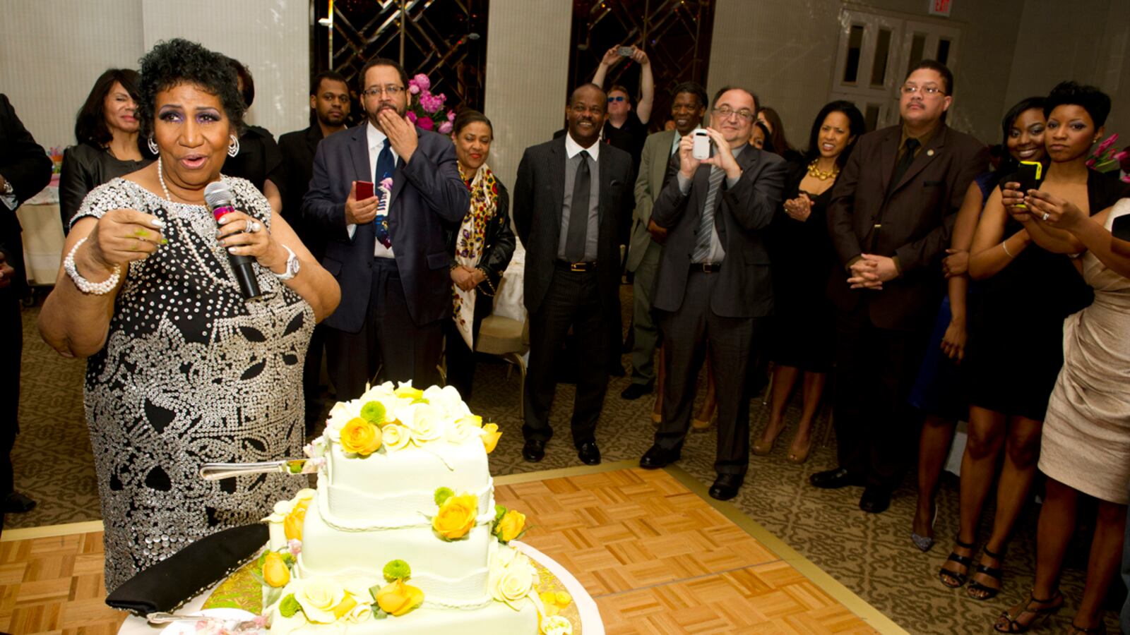 cheats/2012/03/25/aretha-franklin-celebrates-her-70th/aretha-franklin-70th-birthday-cheat_ppgarm