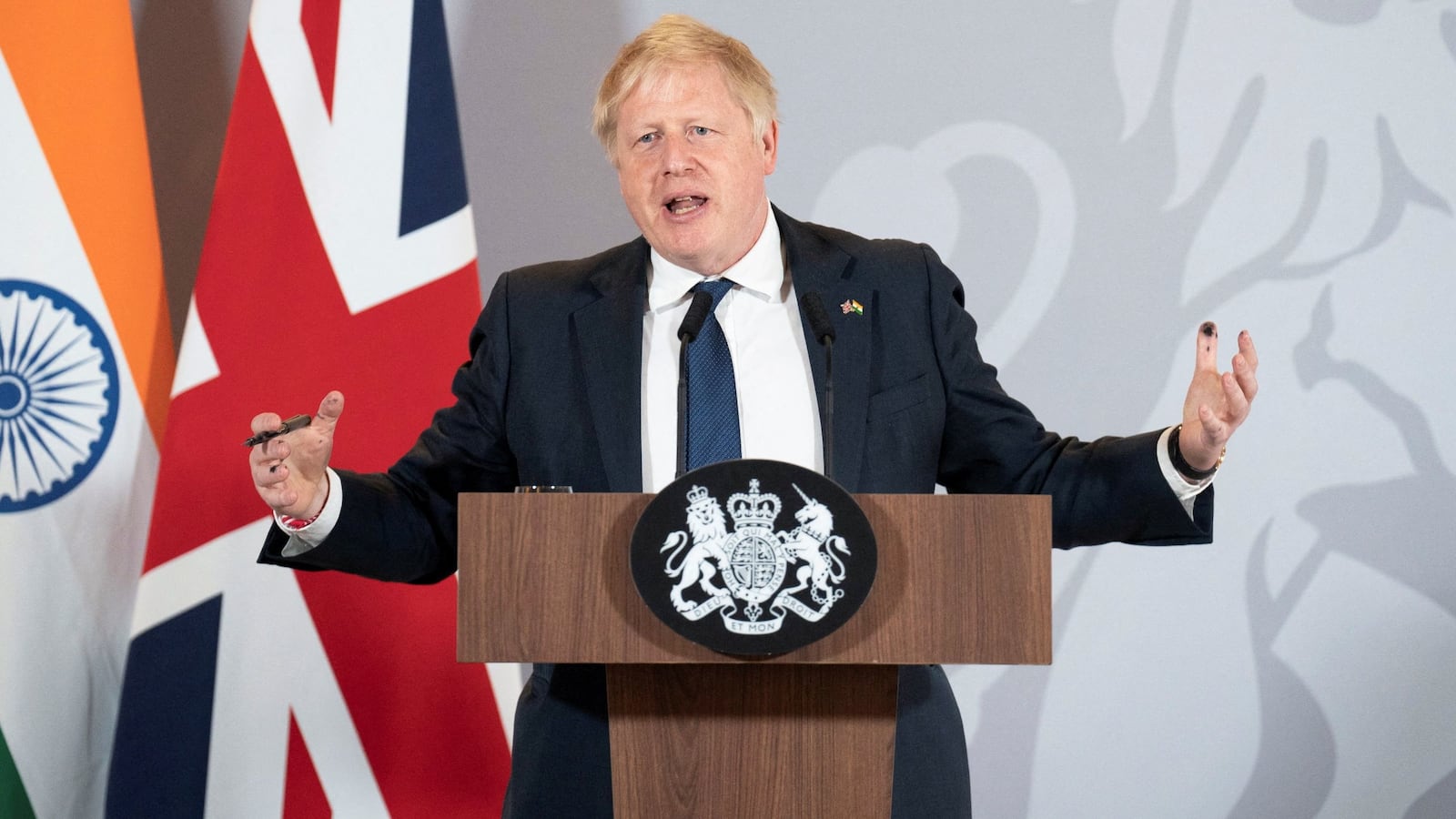 2022-04-22T123133Z_312879007_RC29ST9IJGFP_RTRMADP_3_INDIA-BRITAIN_a1jgdw