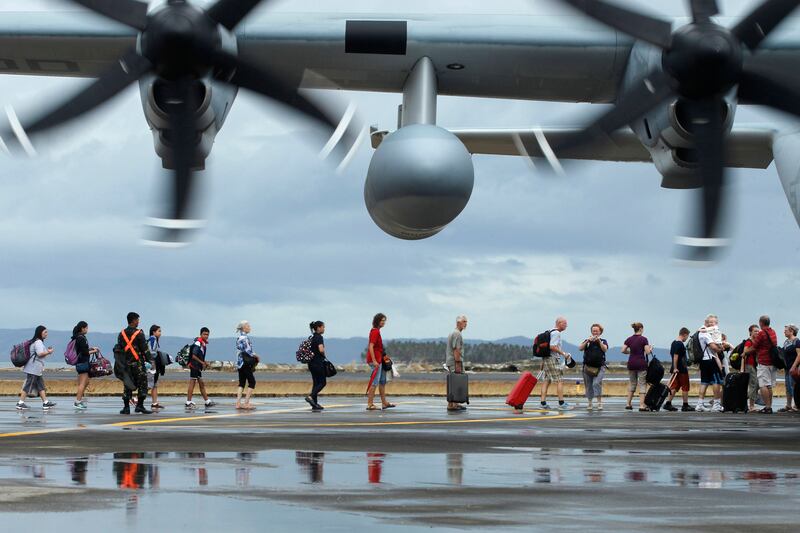 galleries/2013/11/14/aid-arrives-for-typhoon-ravaged-philippines-photos/philippine-aid-gal-18_gk4jag