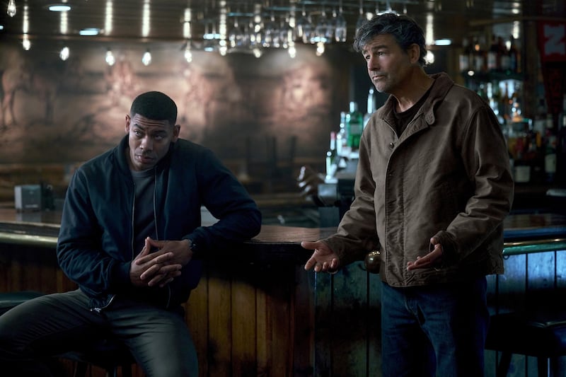 Aaron Pierre and Kyle Chandler