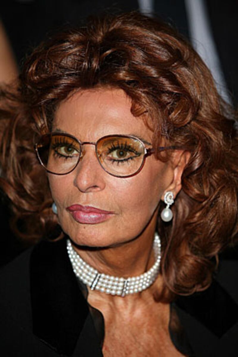 galleries/2009/08/03/famous-tax-evaders/tax-evaders---sophia-loren_icorch