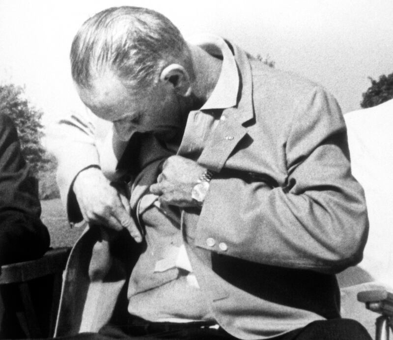 galleries/2012/04/19/controversial-photos-u-s-soldiers-with-taliban-bodies-whitney-houstons-death-and-more/controversial-photos-lbj-scar_lz5wlt