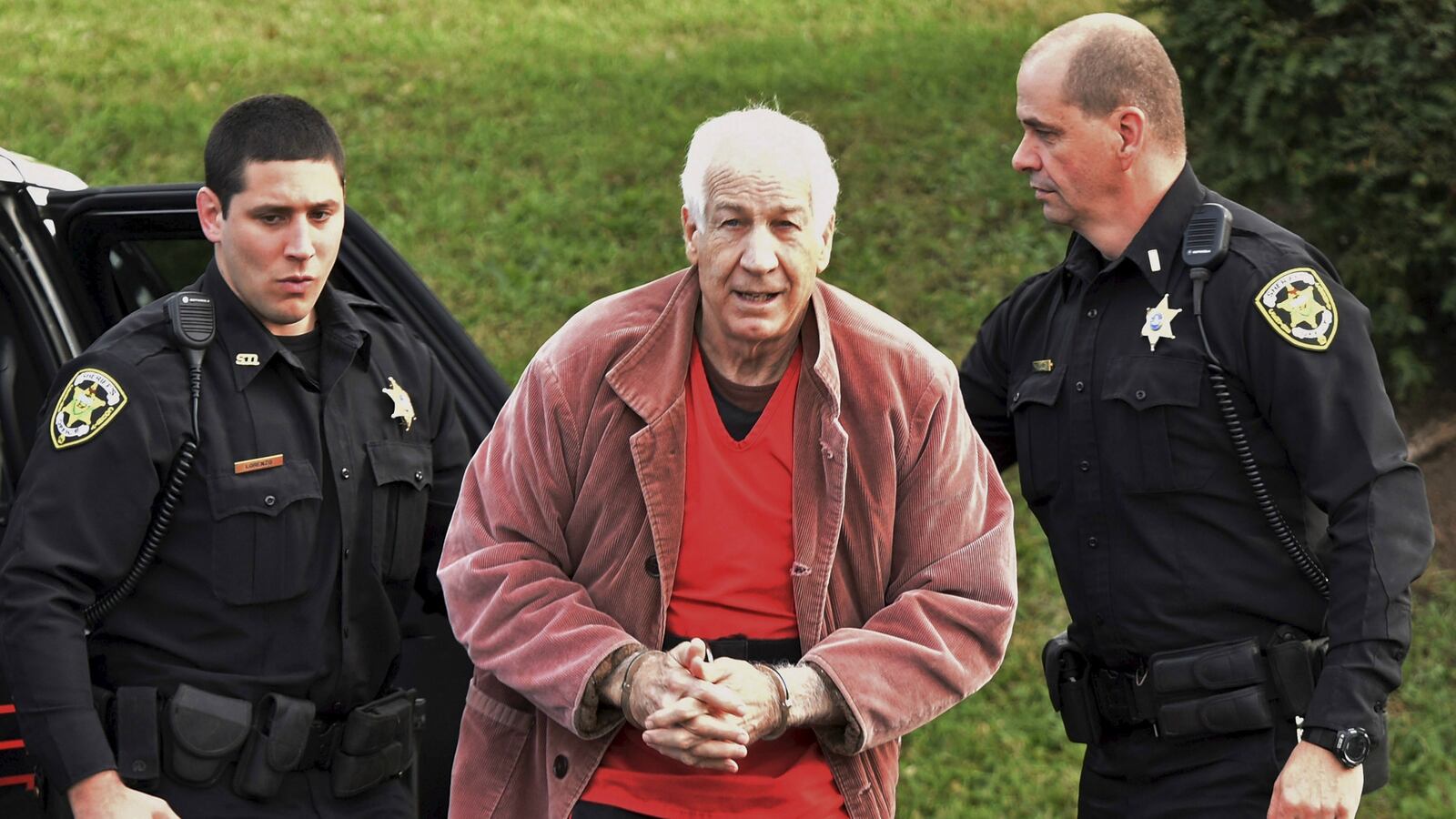 cheats/2016/07/12/docs-sandusky-victim-had-to-write-apology-letter/1607012-sandusky-docs-cheat_xd6ooy