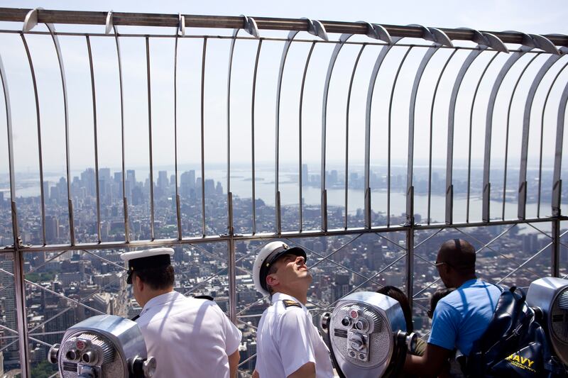 galleries/2013/04/13/say-it-ain-t-so-sequester-why-we-love-new-york-s-fleet-week-photos/130412-fleet-week5_yphzx8