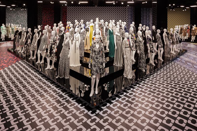 galleries/2014/01/14/diane-von-furstenberg-s-40-years-of-the-wrap-dress-photos/dvf-exhibition-6_ranqf0