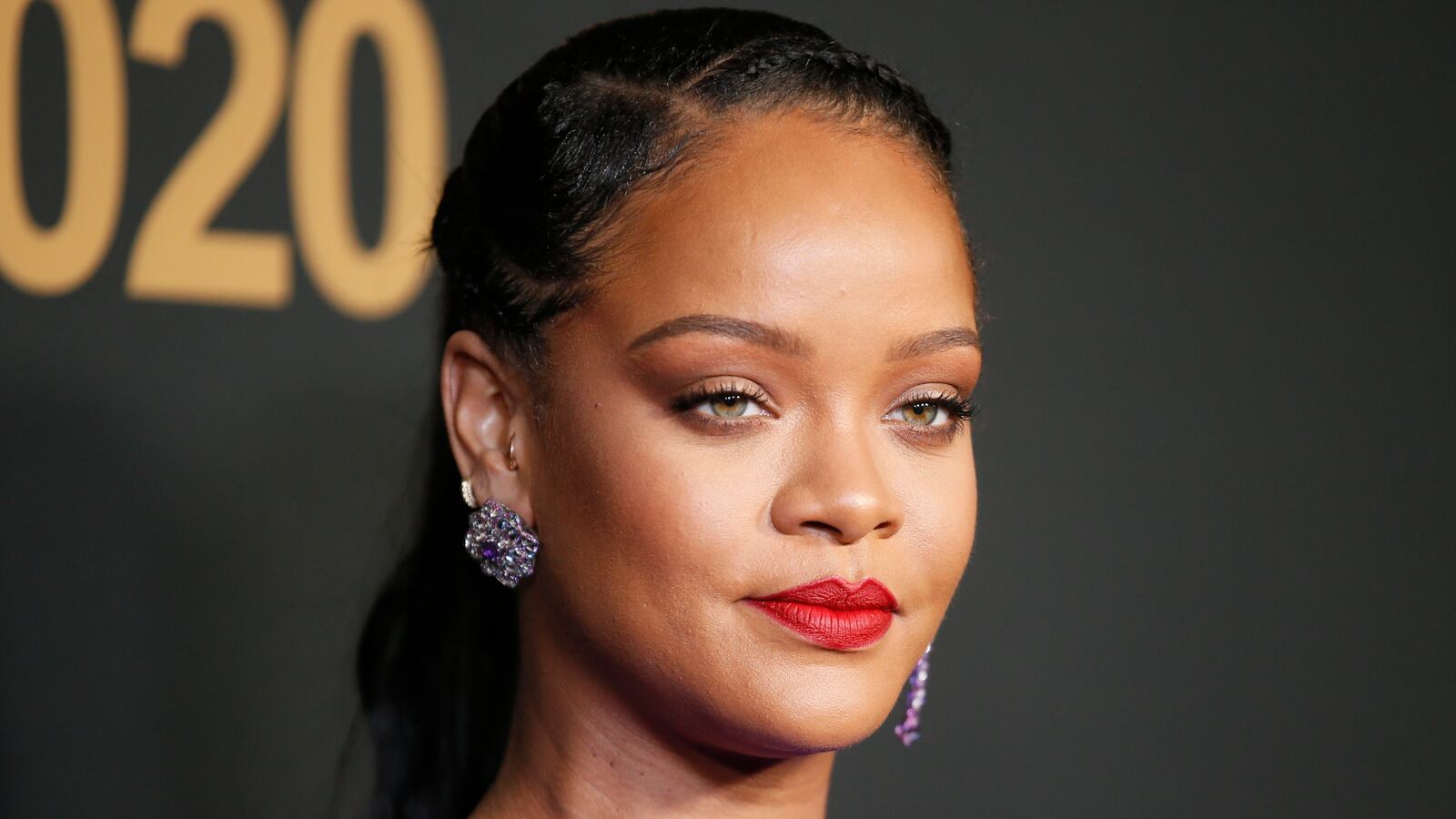 2020-02-23T025637Z_1397071560_HP1EG2N086DK6_RTRMADP_3_AWARDS-IMAGE_nkyzrq