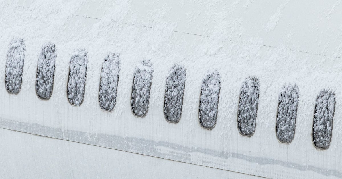 ICE Detainees Stuck on Tarmac for Over 12 Hours During Blizzard