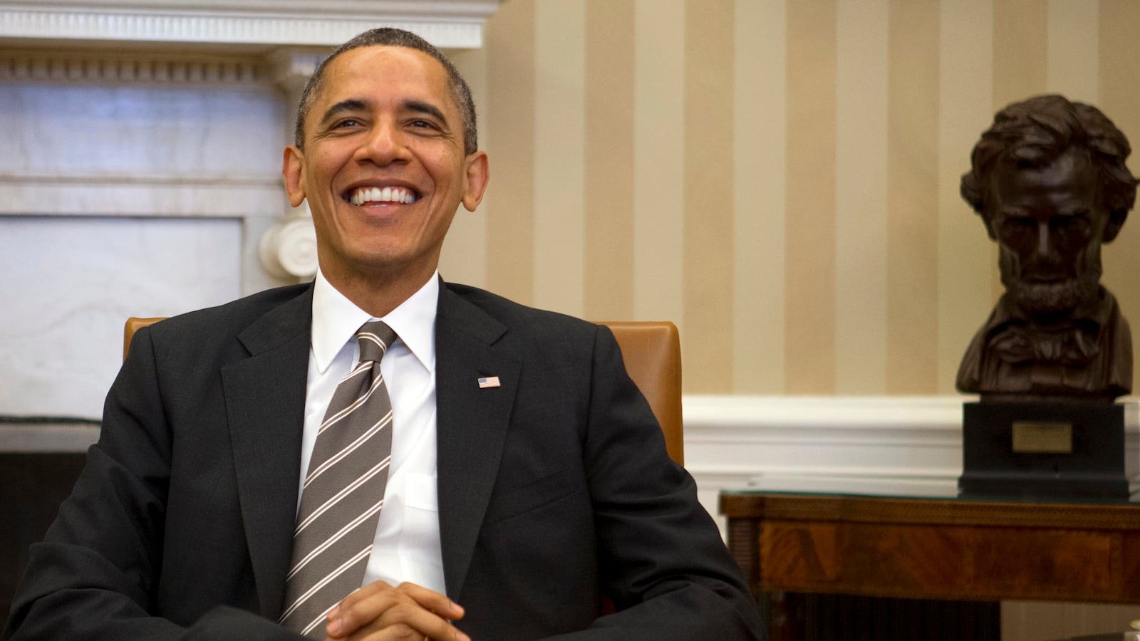 articles/2013/05/20/how-obama-handles-crisis/130519-favreau-obama-tease_i0pb5b