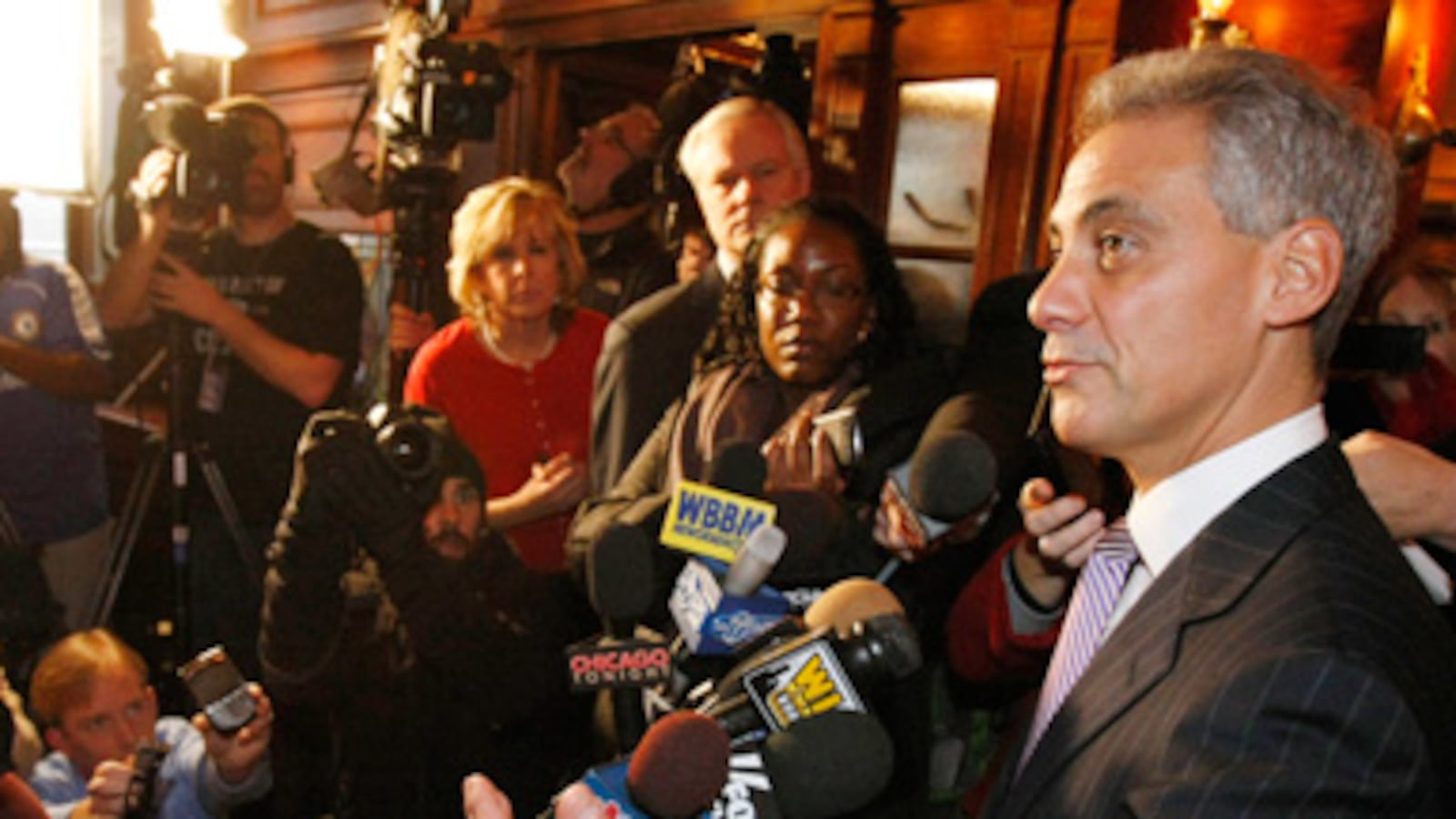 articles/2011/01/24/rahm-emanuels-legal-residency-setback-who-wins-in-chicago-mayoral-mess/johnson-rahm_155272_foef8e