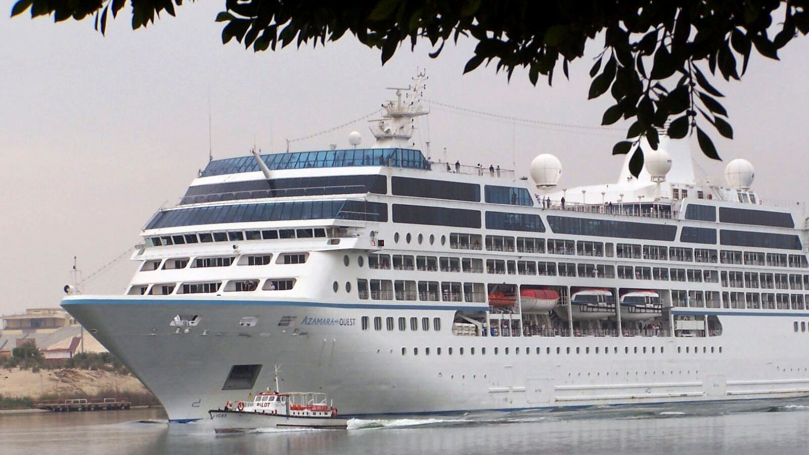 cheats/2012/03/31/power-restored-to-stranded-cruise/azamara-cruise-ship-on-fire-malaysia-cheat_rtbowq