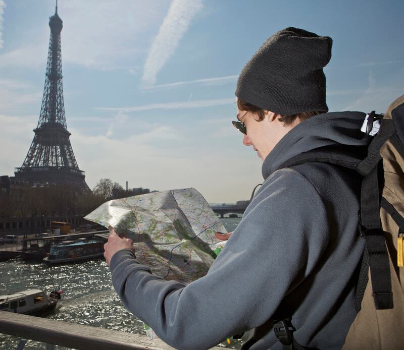 articles/2013/03/04/michael-clinton-how-to-become-a-globetrotter/130302-clinton-globetrotter-box_cdds0u