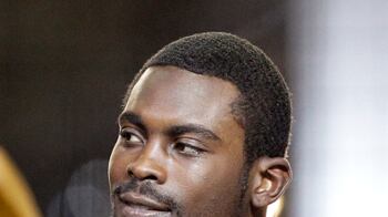 cheats/2011/02/17/michael-vick-cancels-on-oprah/michael-vick-5_maiukk