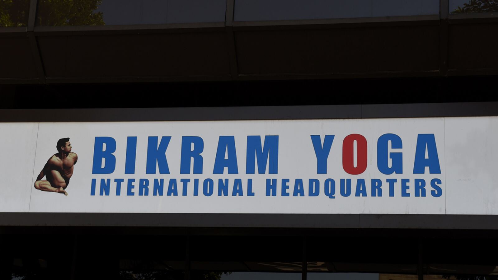 cheats/2016/01/26/bikram-founder-loses-sex-harassment-case/160126-bikram-yoga-cheat_q46liv