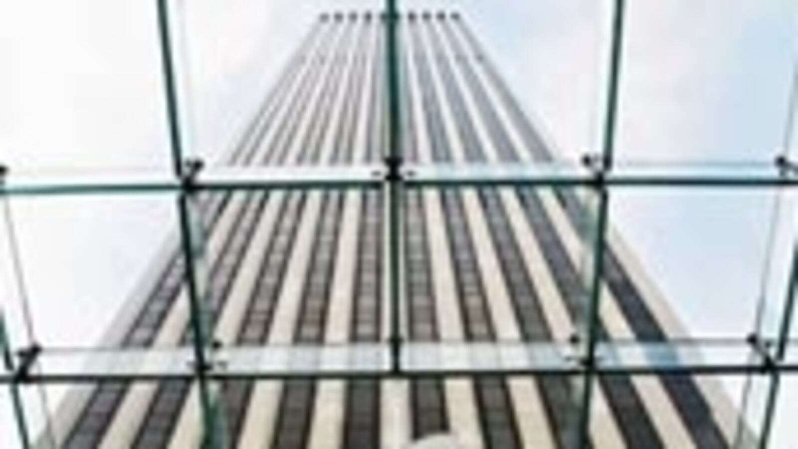 articles/2009/08/11/is-apple-the-new-big-brother/rushkoff-apple-store_42977_i93e8v