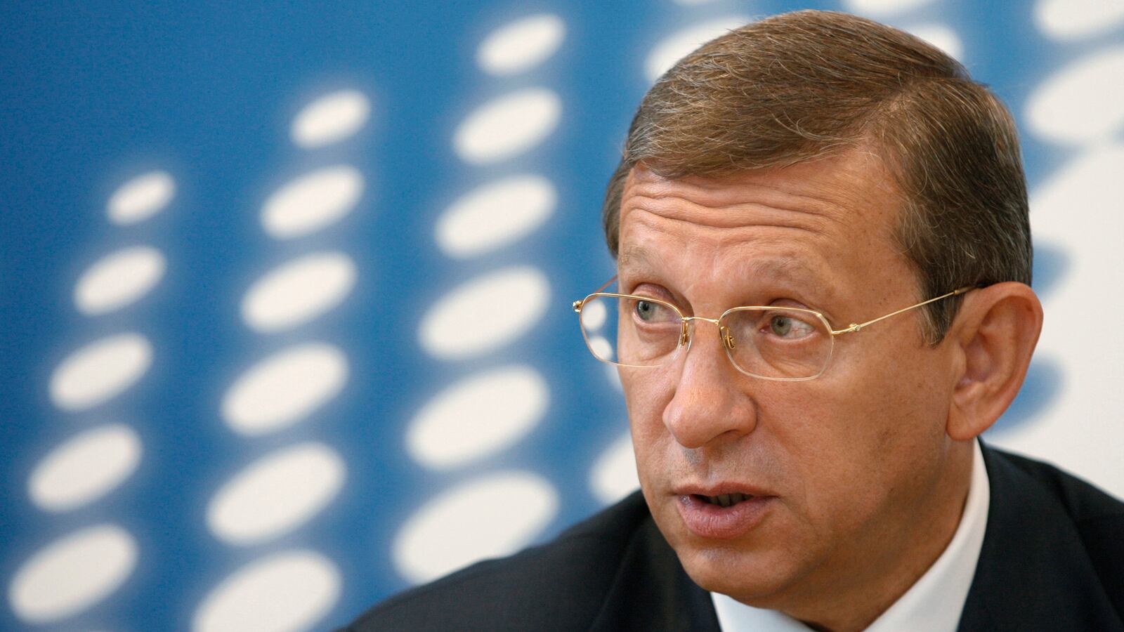 cheats/2014/09/17/russian-oil-billionaire-arrested/140917-yevtushenkov-cheat_tzkh9i