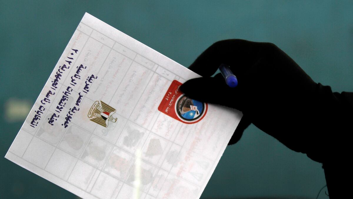 articles/2012/05/24/egypt-s-presidential-election-has-no-clear-favorite-and-is-too-close-to-call/egypt-elections-masoud_oxbkbc