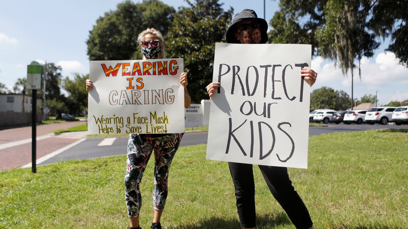 2021-08-09T185935Z_1271232669_RC2S1P9U03PW_RTRMADP_3_HEALTH-CORONAVIRUS-USA-MASKS_vkiiba