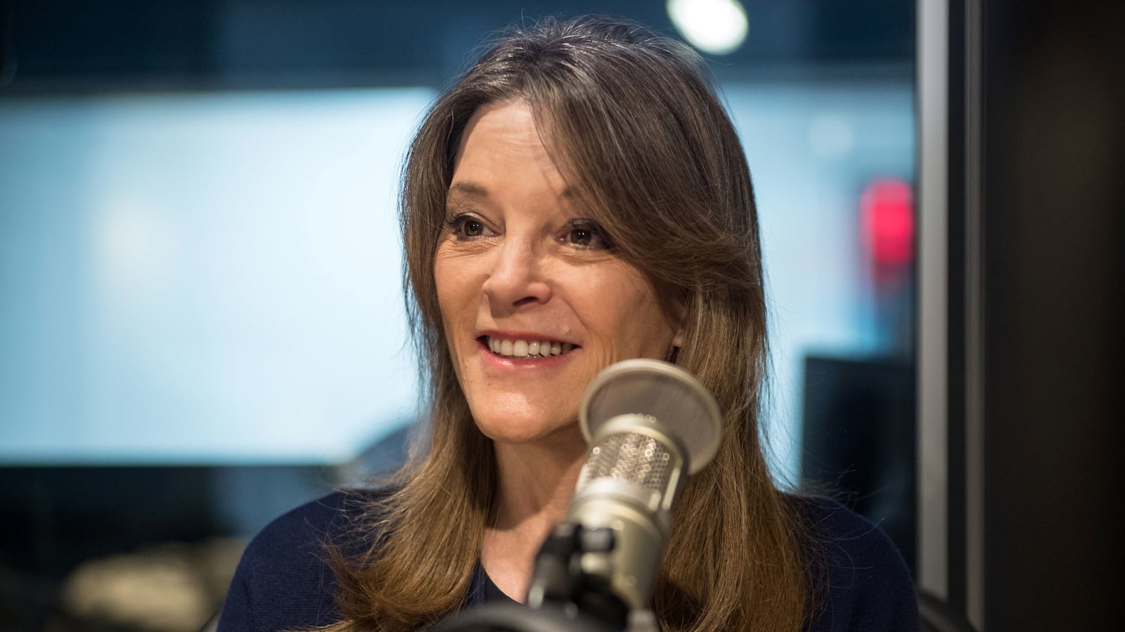 190623-michaelson-marianne-williamson-hero_jpk3tg