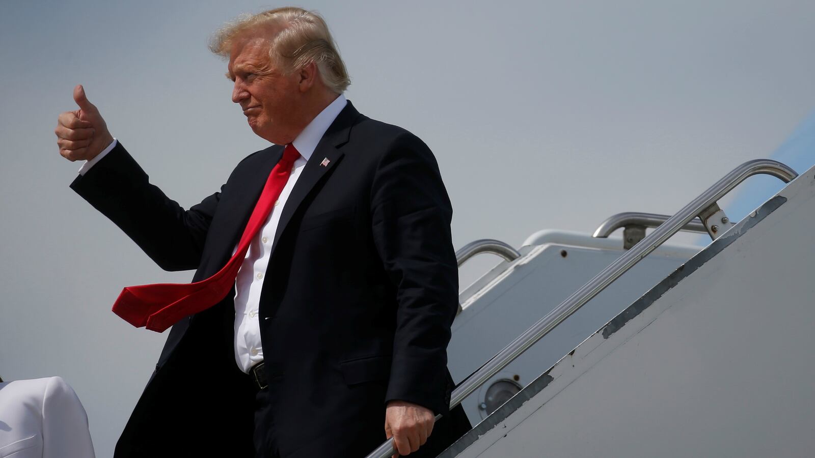 180826-trump-south-african-farmers-cheat_lu1eme