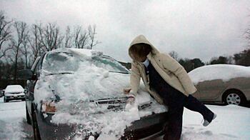 cheats/2011/01/10/south-hit-by-rare-snowstorm/snow-in-atlanta_nujz84