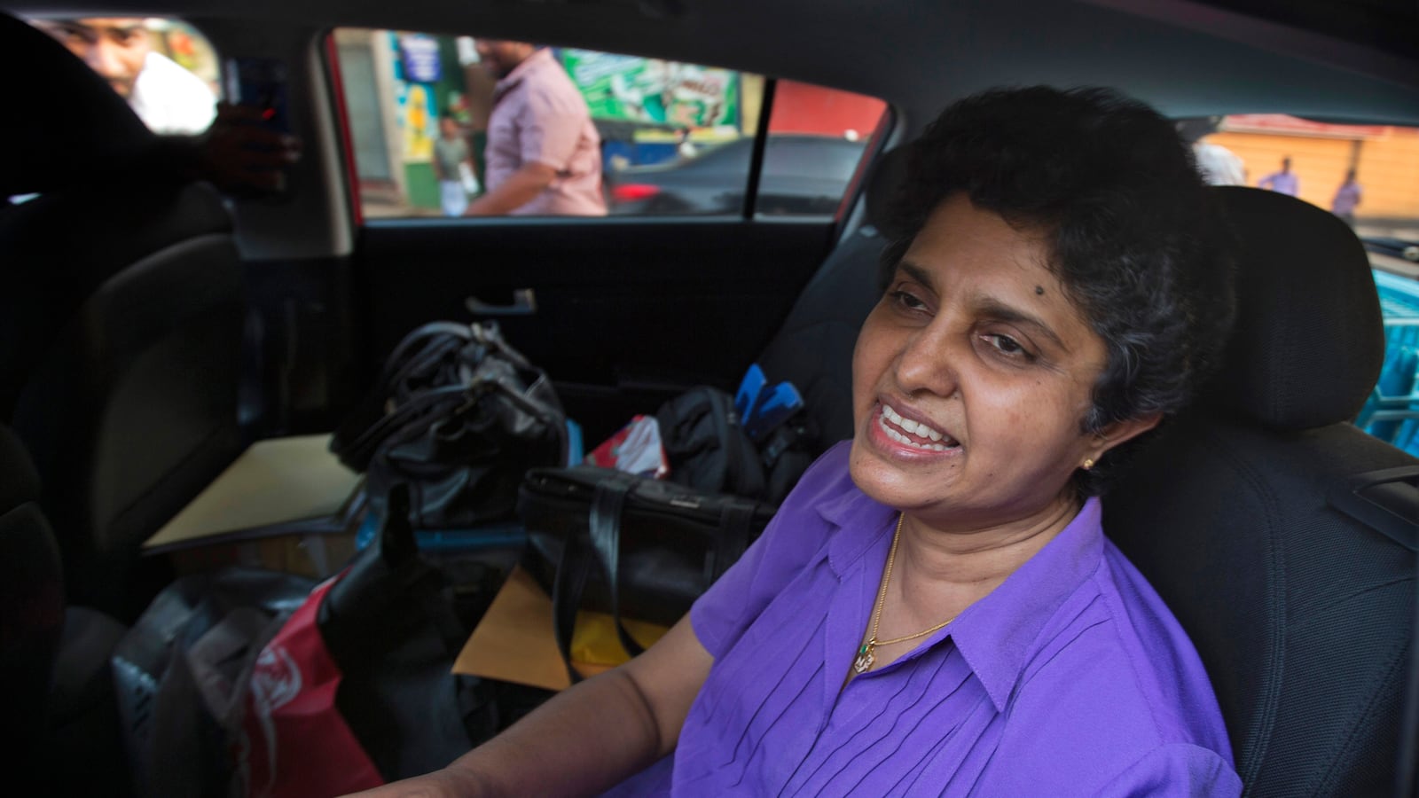 articles/2013/03/01/geoffrey-robertson-sri-lanka-s-shameful-attack-on-chief-justice/130301-lanka-justice-tease_jp8ros