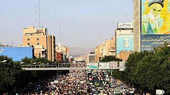 articles/2009/06/18/memo-from-the-streets-of-tehran/sharma-iran-streets_32705_ocyw5z