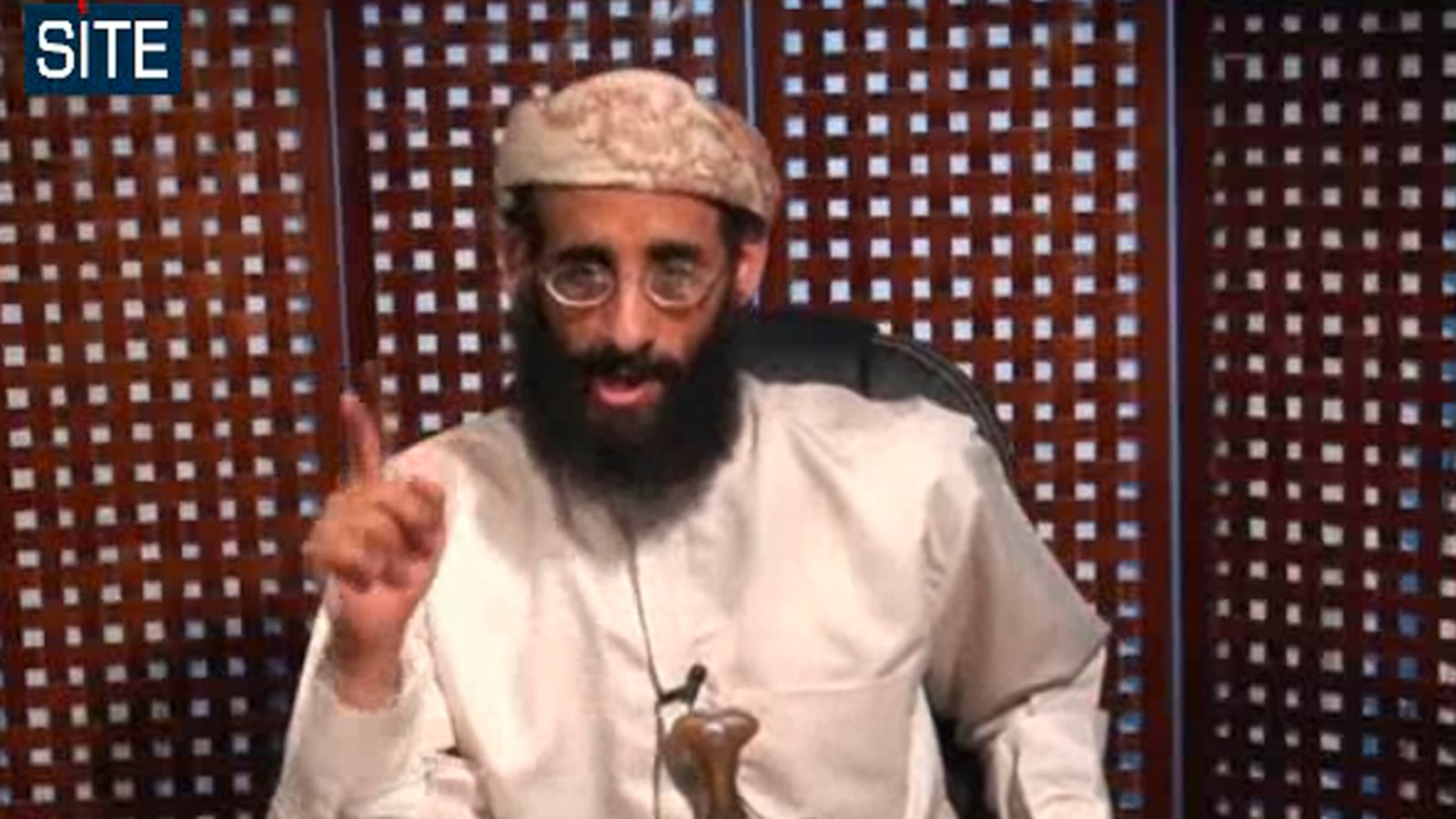 cheats/2012/03/05/holder-justifies-al-awlaki-killing/anwar-al-awlaki-klaidman-teaser_l2ipd9