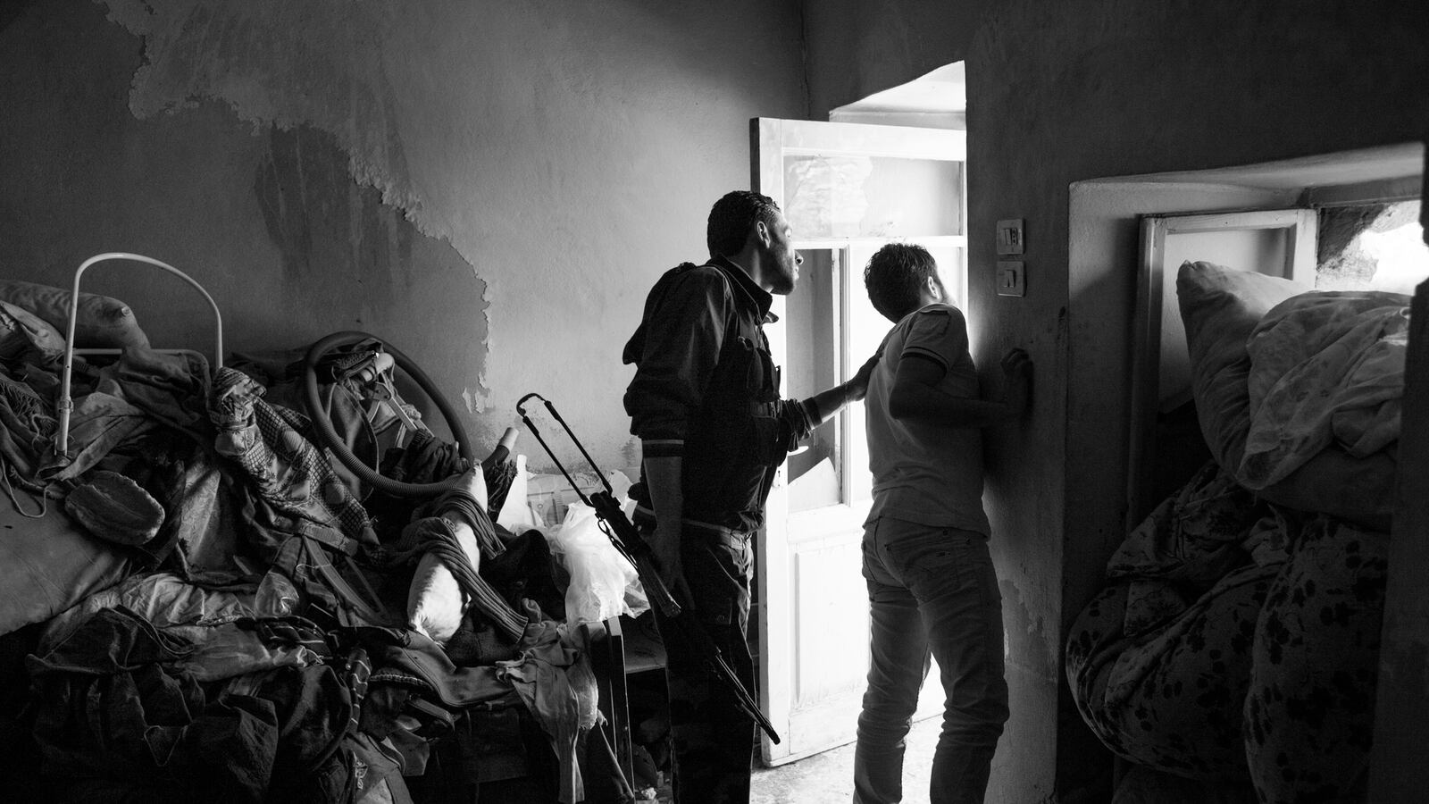 galleries/2013/04/14/rebel-fighters-inside-aleppo-photos/130411-aleppo1_scawio