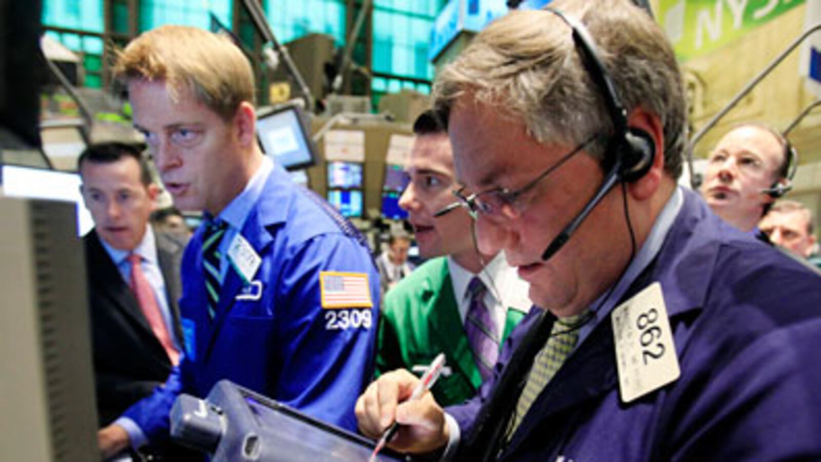 cheats/2009/05/04/optimism-boosts-stocks/wall-street-traders-2_jwfspr