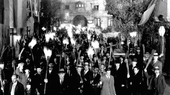 articles/2012/08/13/response-to-comments/angry-mob_e6oy13