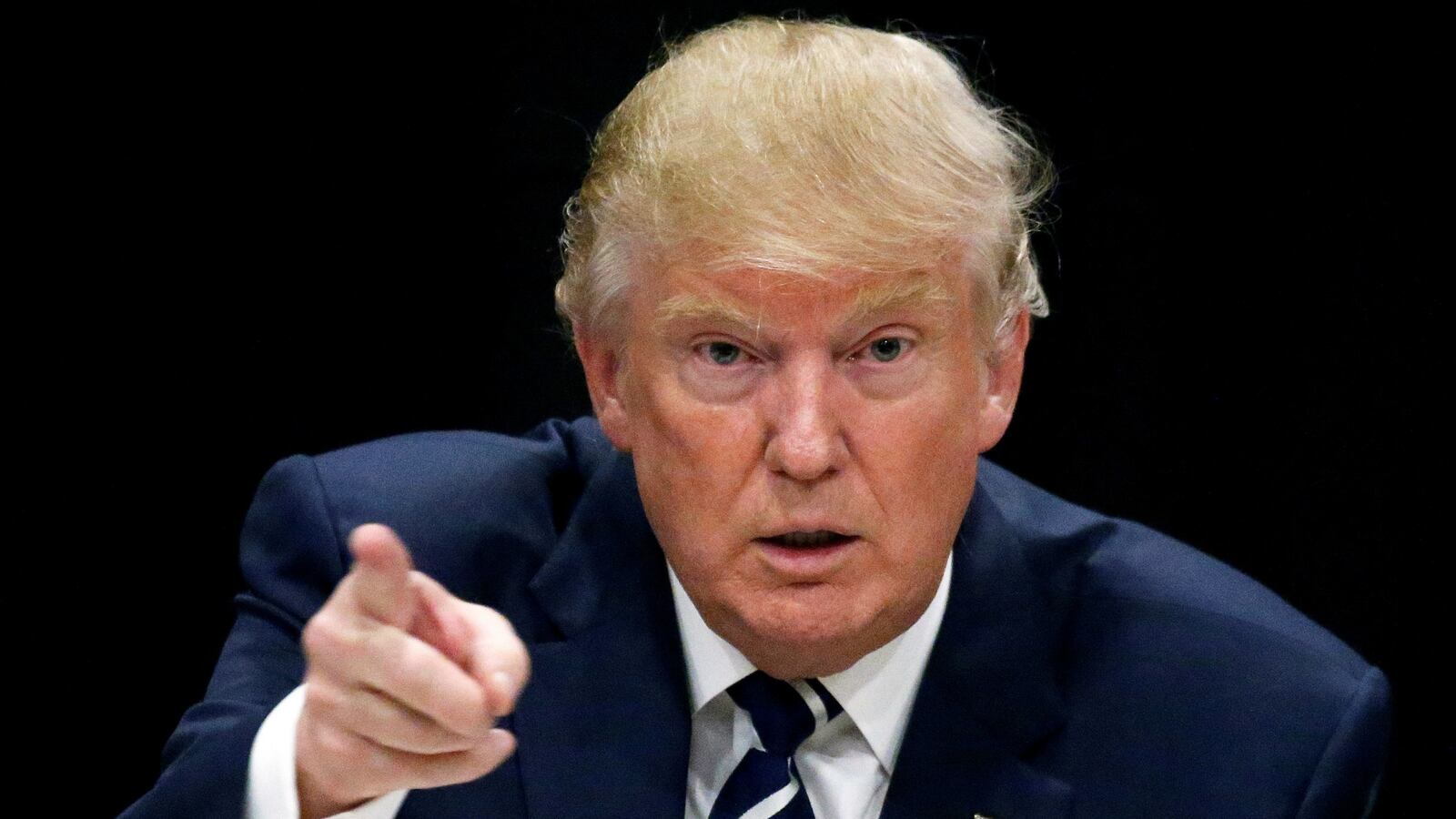 cheats/2016/12/12/trump-to-testify-before-inauguration/161212-trump-testify-inauguration-cheat_rutrwh