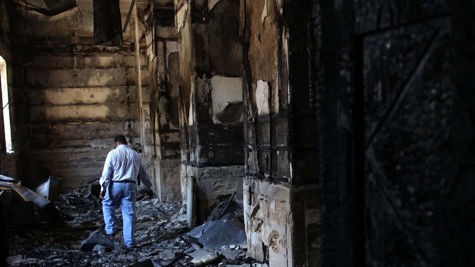 articles/2013/08/15/christians-under-attack/130814-giglio-christians-tease-embed_i3z5il