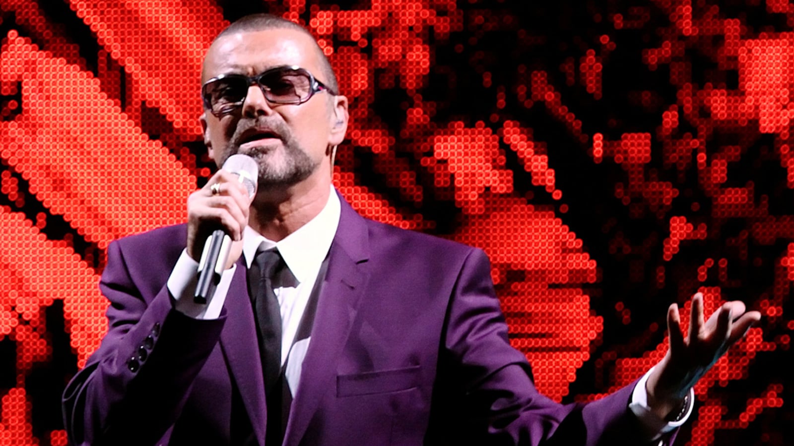 articles/2016/12/27/did-george-michael-battle-a-secret-heroin-addiction/161227-sykes-george-michael-heroin-addiction_em6dun