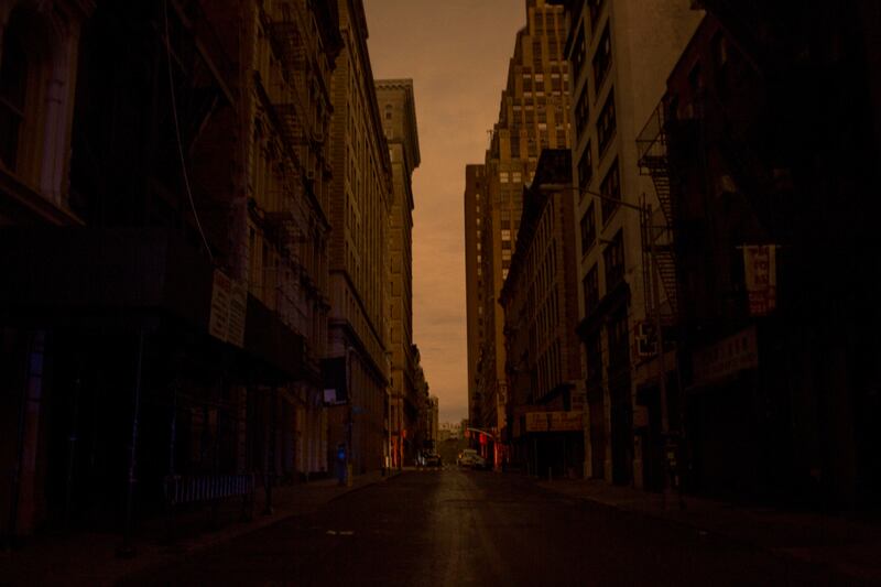 galleries/2012/11/03/manhattan-s-darkest-nights-sandy-s-aftermath-photos/powerless-manhattan-ben-baker-photos-09_i8gwjw