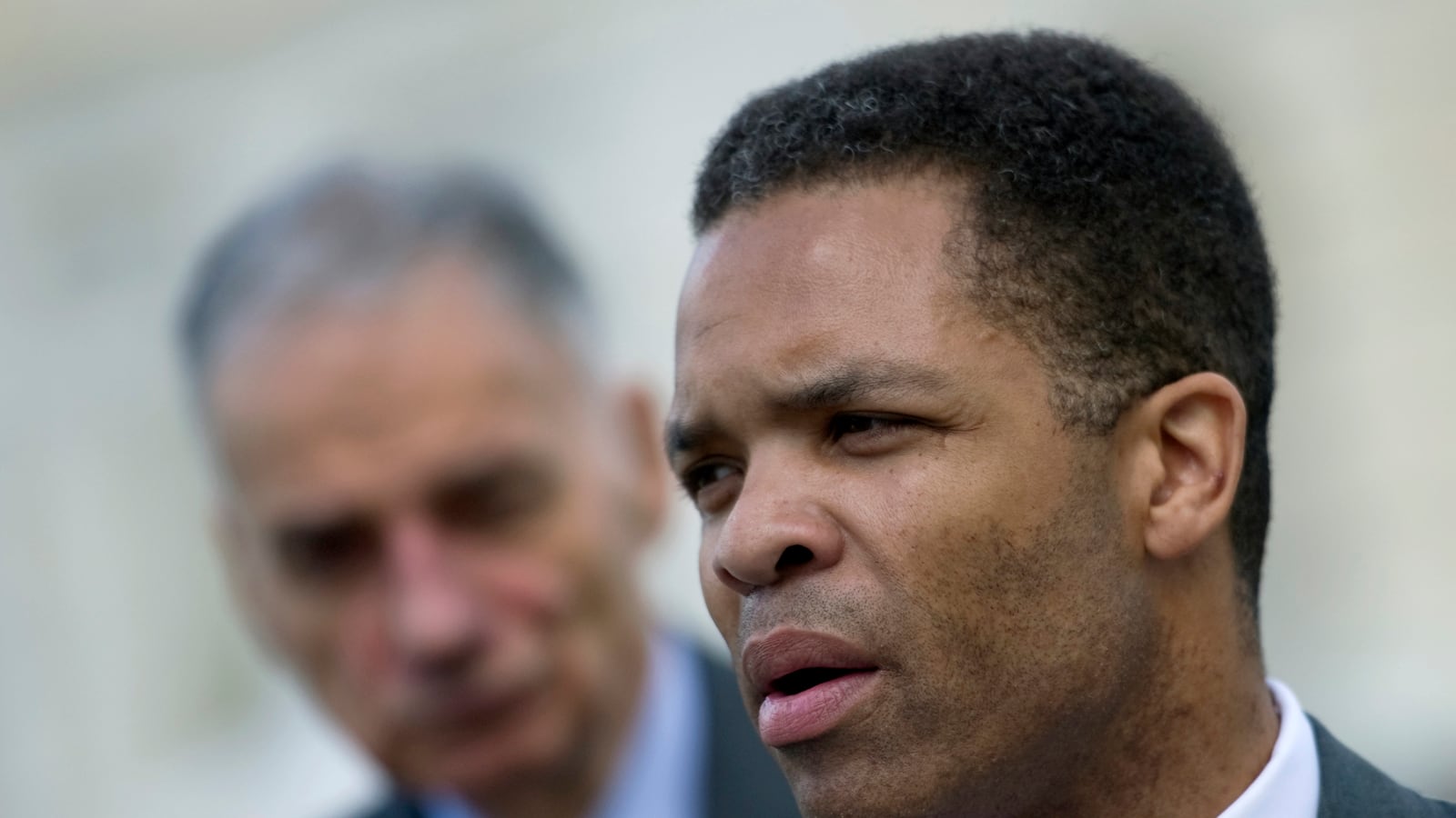 articles/2012/11/21/the-humbling-tragedy-of-jesse-jackson-jr/jesse-jackson-jr-warren_chbtep
