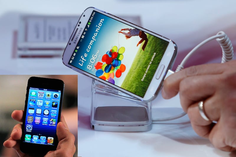 articles/2013/03/15/the-world-s-most-sarcastic-product-review-samsung-galaxy-s4-vs-iphone-5/130315-ross-galaxy-phone_q2xsbi