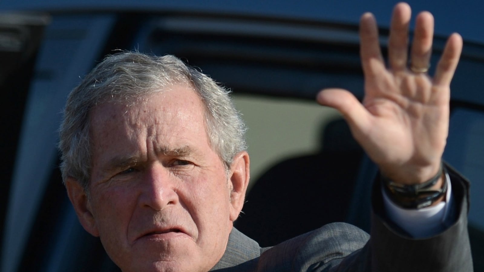 cheats/2012/07/24/g-w-bush-visits-romney-headquarters/bush-gop-cheat_ajwlql