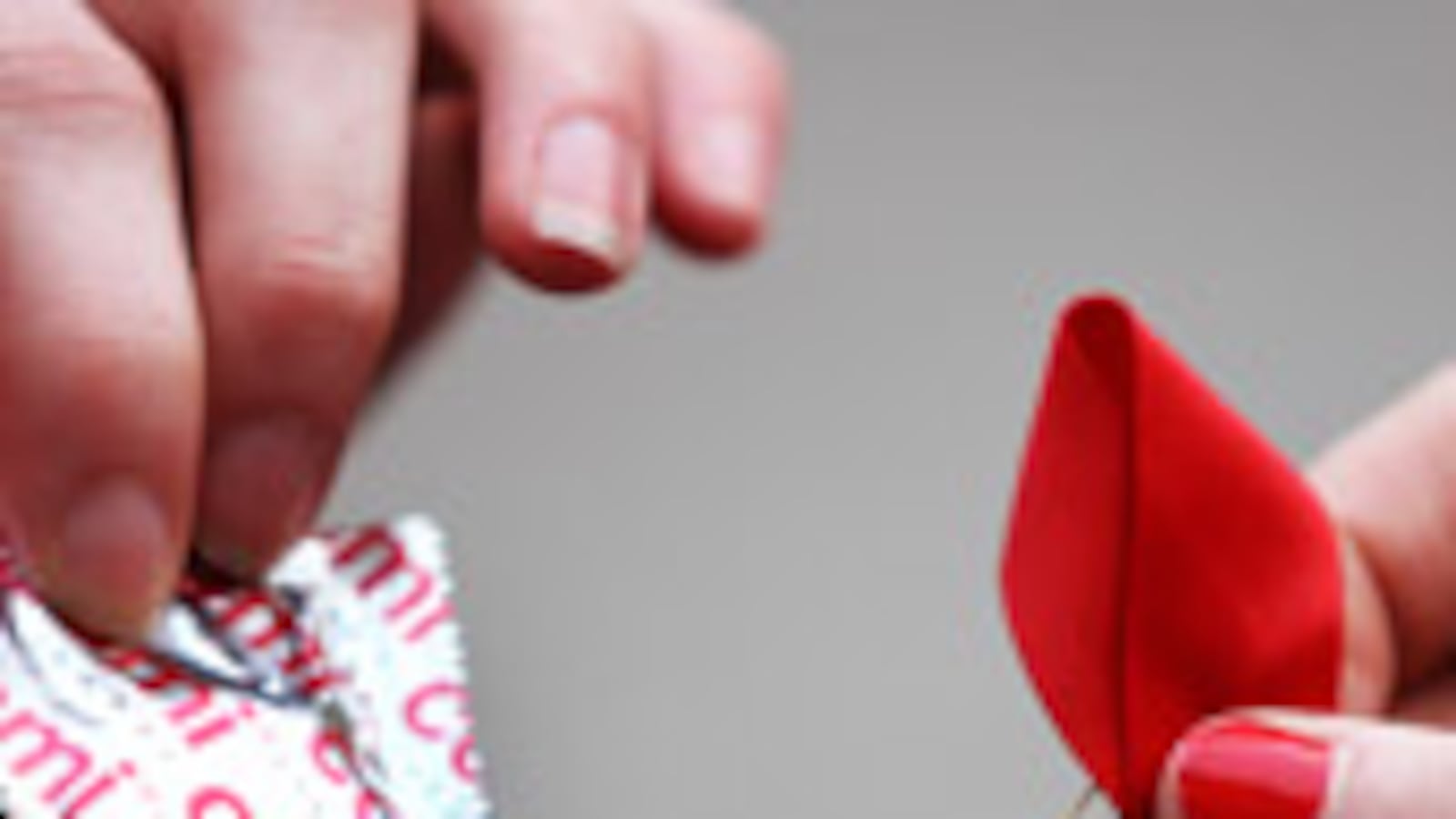 articles/2009/12/01/my-unsafe-sex-life/weiss-aids_66431_n1kjdu