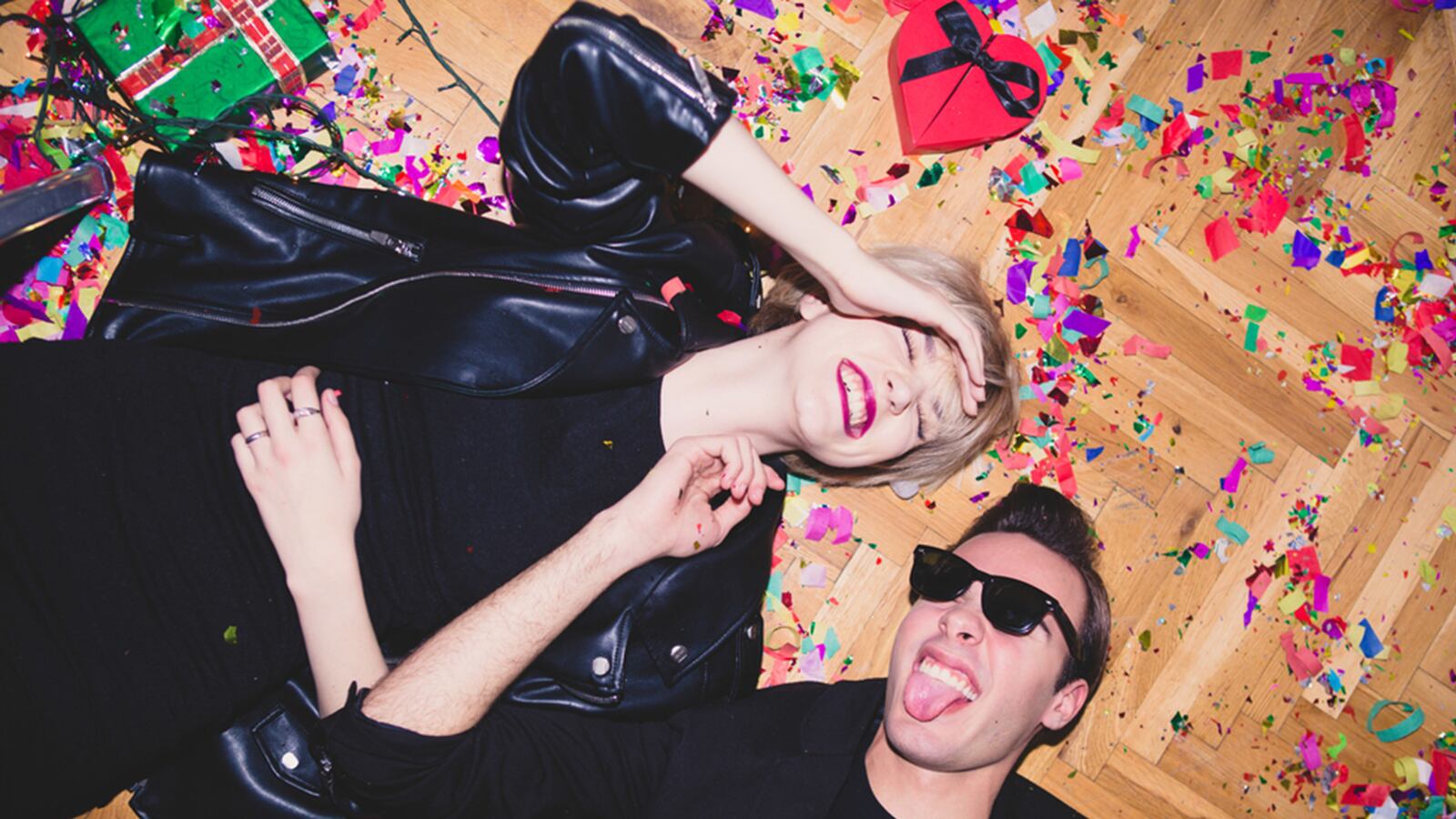 articles/2016/01/05/does-airbnb-have-an-orgy-refund-policy/160104-shire-airbnb-tease_xtpkqc