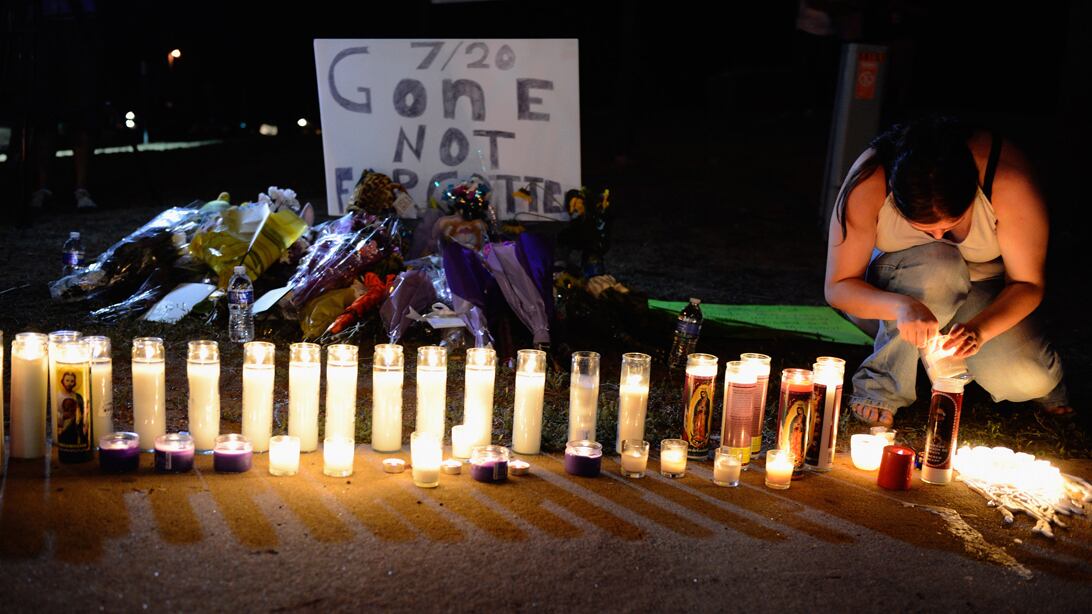 cheats/2012/07/22/video-emerges-of-james-holmes/update-gal-co-shooting-6_xctqrh