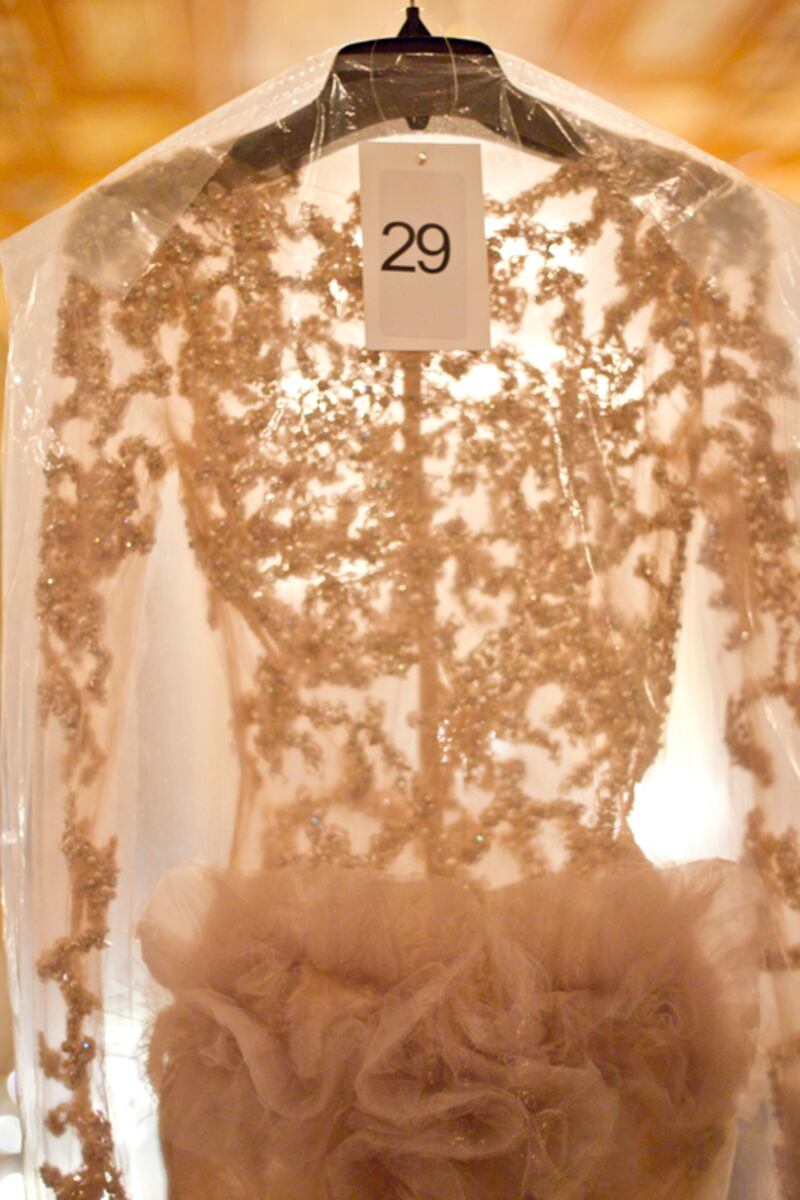 galleries/2011/09/14/marchesa-spring-summer-2012-new-york-fashion-week-backstage-photos/marchesa-kevin-tachman-2_dv3v7s