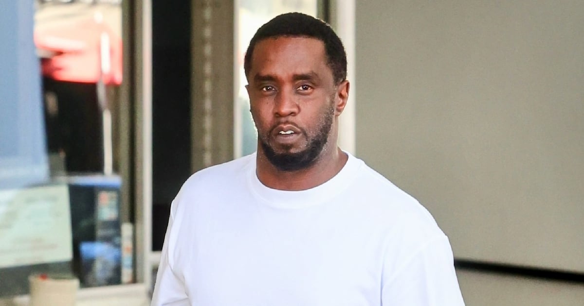 Diddy Shocks Courtroom With New Gray Hair and Beard Look - The Daily Beast