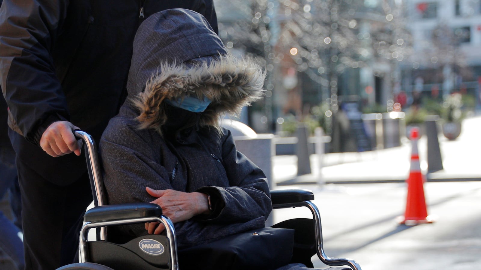 2021-12-09T194439Z_1259289102_RC26BR9IW1DN_RTRMADP_3_USA-EDUCATION-CHEATING_wpeppc