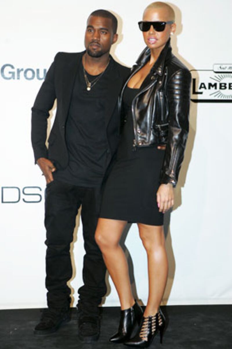 galleries/2009/09/29/aids-fundraiser-in-milan/amfar-dinner---kanye_wdwl1y