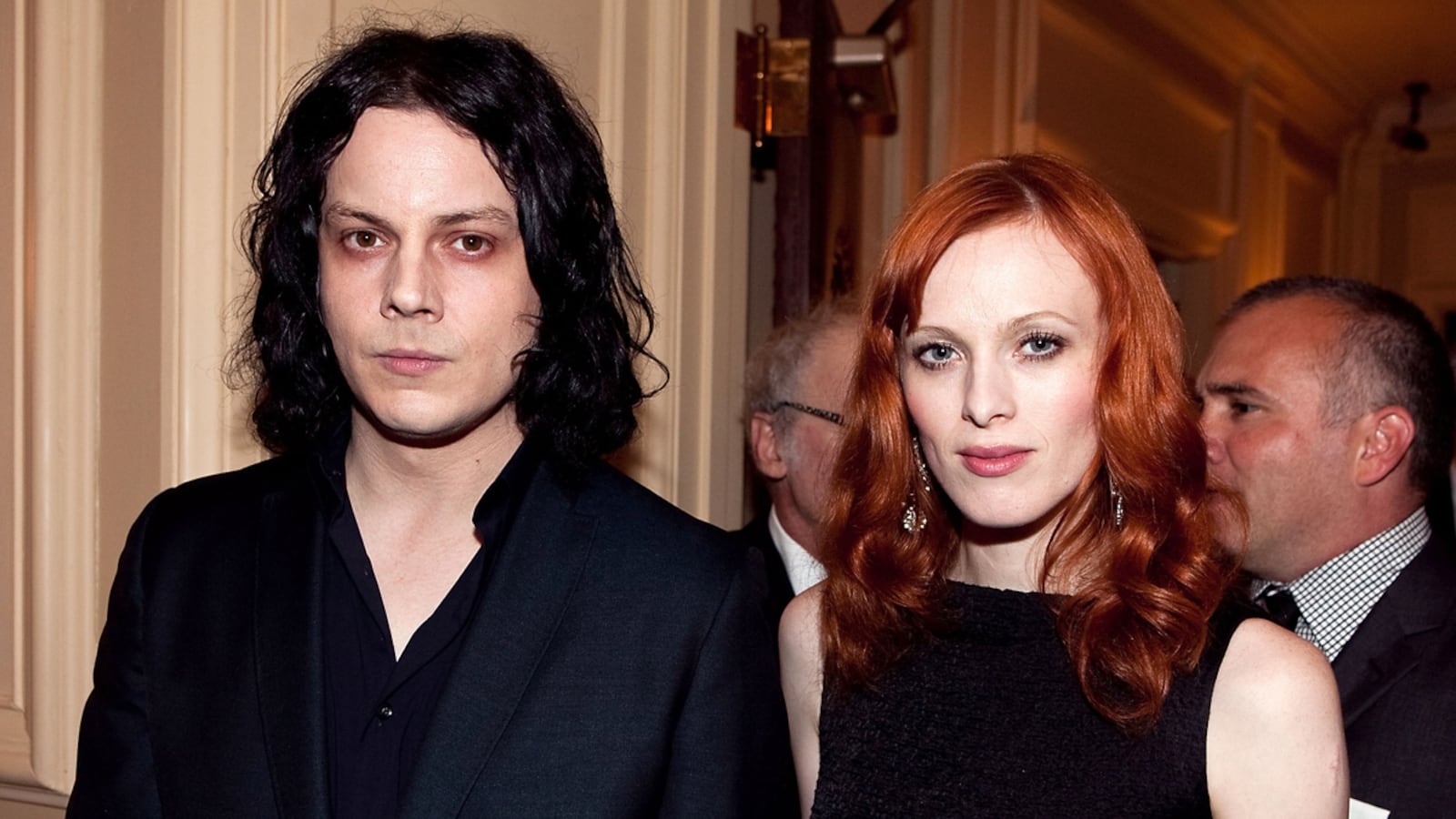 cheats/2013/08/02/white-denies-threatening-wife/happily-divorced-jack-white-and-karen-elson_nhtp0m