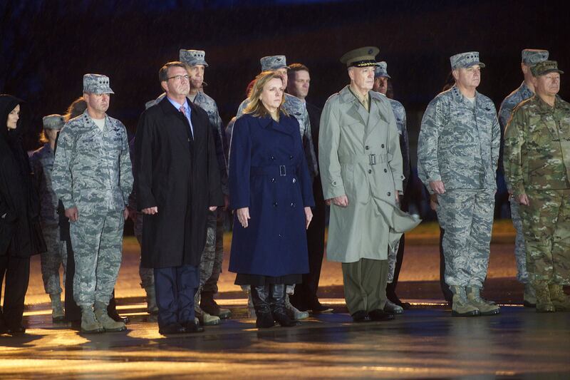 galleries/2015/12/23/staff-sgt-chester-j-mcbride-returns-home-photos/151223-youssef-dover5_btbugh