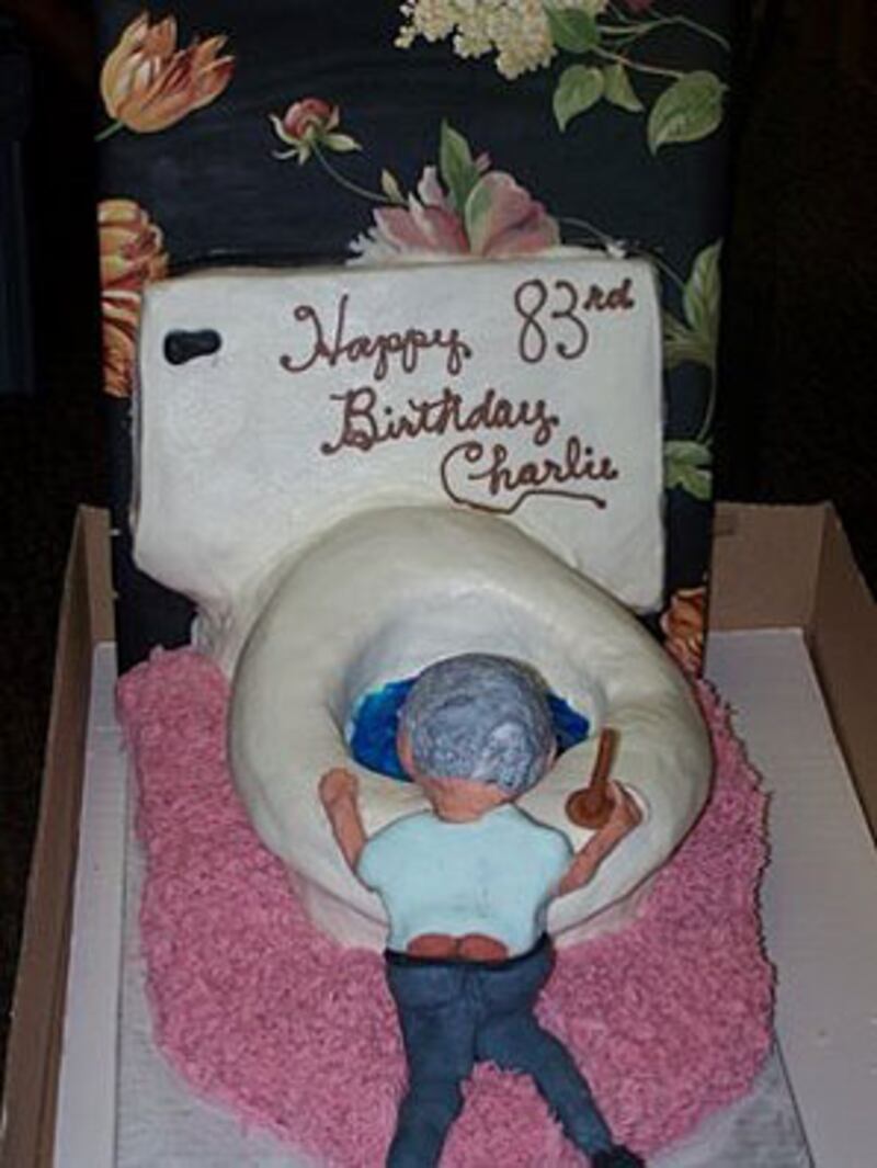 galleries/2009/09/01/world-s-ugliest-cakes/cake-wrecks---toilet_cbaaef