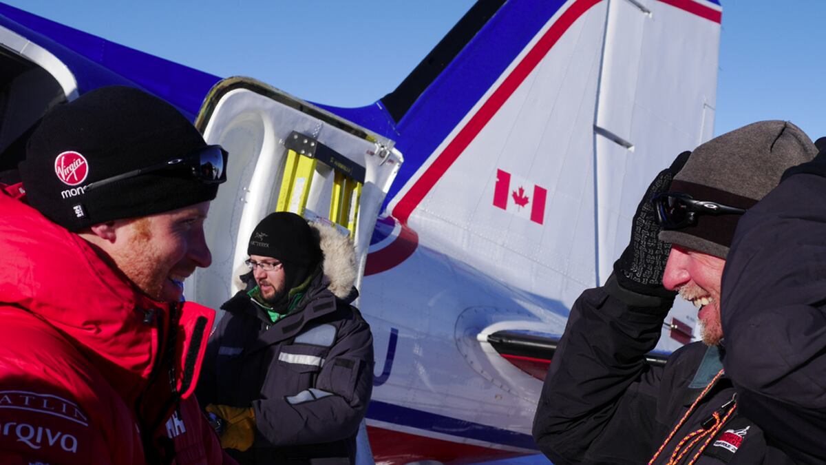 articles/2013/11/29/harry-in-the-south-pole/harry-pole1_ztetbl