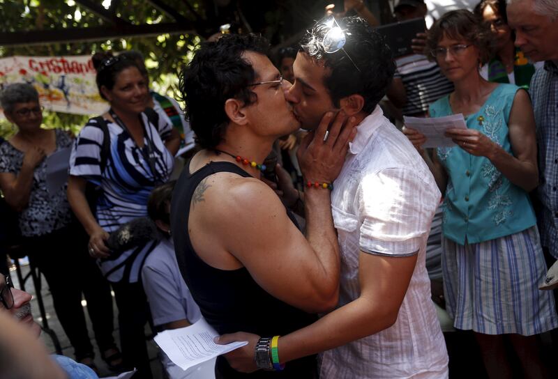 galleries/2015/05/10/gay-pride-in-havana-photos/150510-cuban-gay-pride-02_r2lcip